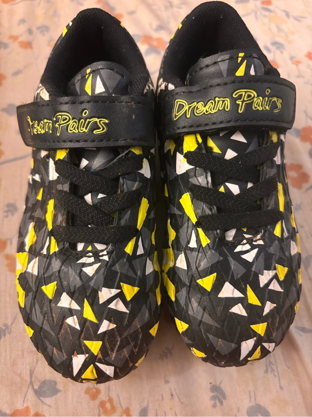 Dream Pairs Kids Black, Neon Yellow & White Athletic Cleats